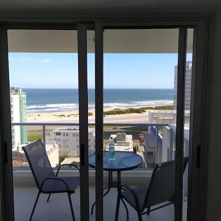 Apartamento 2 Dormitorios Arenas Del Mar